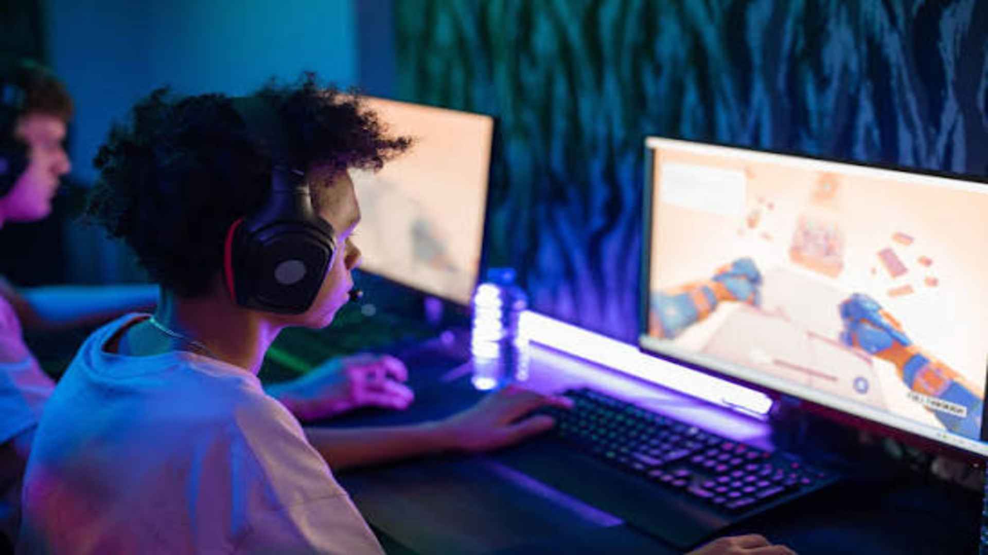 FIFA/EA FC vs. Real Football: How Gaming Shapes Modern Fan Culture